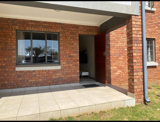 2 BEDROOM APARTMENT FOR SALE IN SAGEWOOD